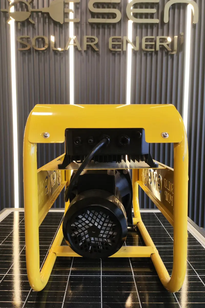 110 Volt - 400 Volt Arası Çalışabilen 2500 Watt Maks. 25 Metre 90 Ton Serisi Sürücülü Şamandıralı Dörtlük Çıkış Salyangoz Su Pompası-detail