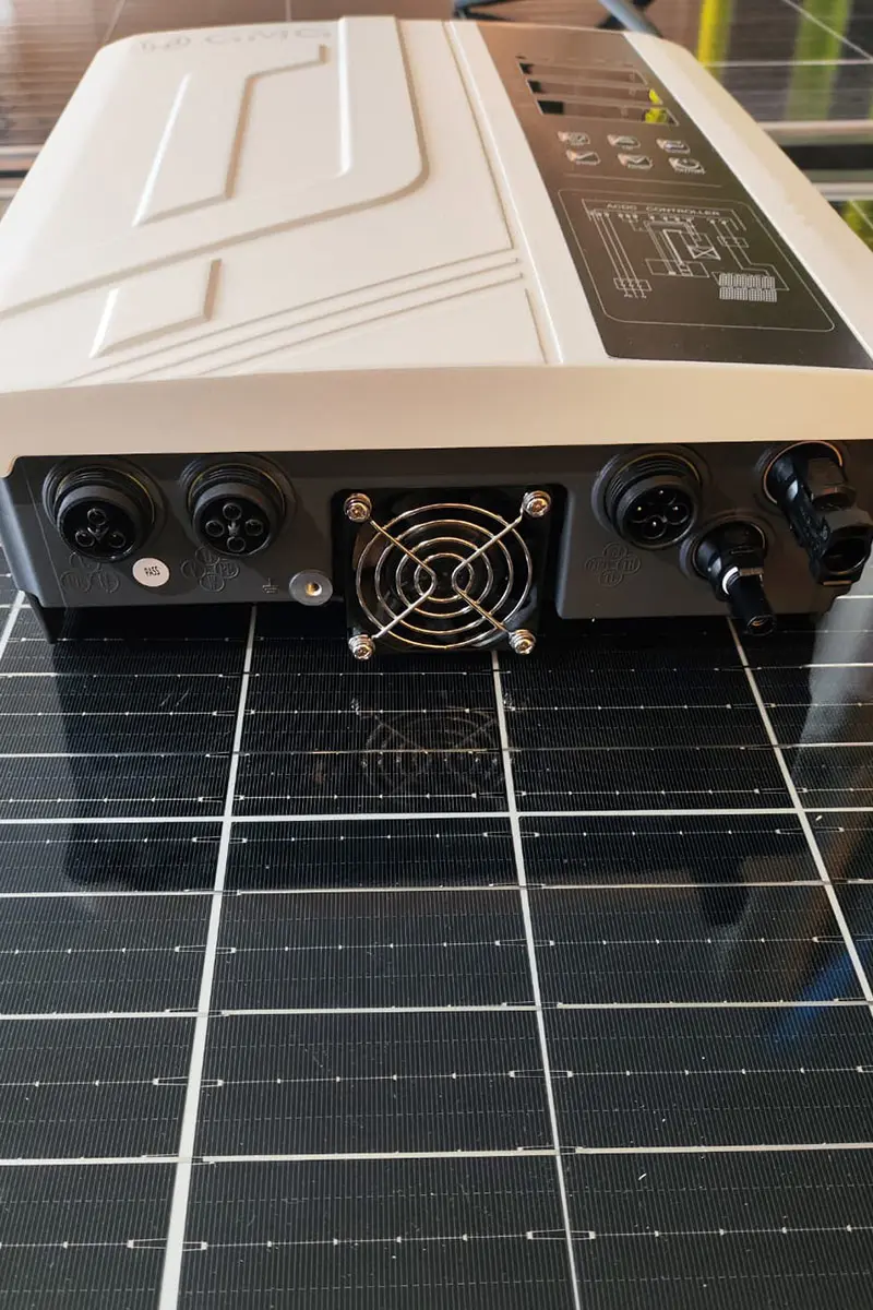 80 - 400 Volt 2500 Watt Maks 68 Metre 19 Ton Serisi 4 Inch Çelik Fanlı Çelik Gövde Sürücülü Ve Şebeke Ile Tam Hibrit Çalışabilen Su Bittiğinde Otomatik Durma Özeliğine Sahip Şamandıralı Dalgıç Pompa-detail